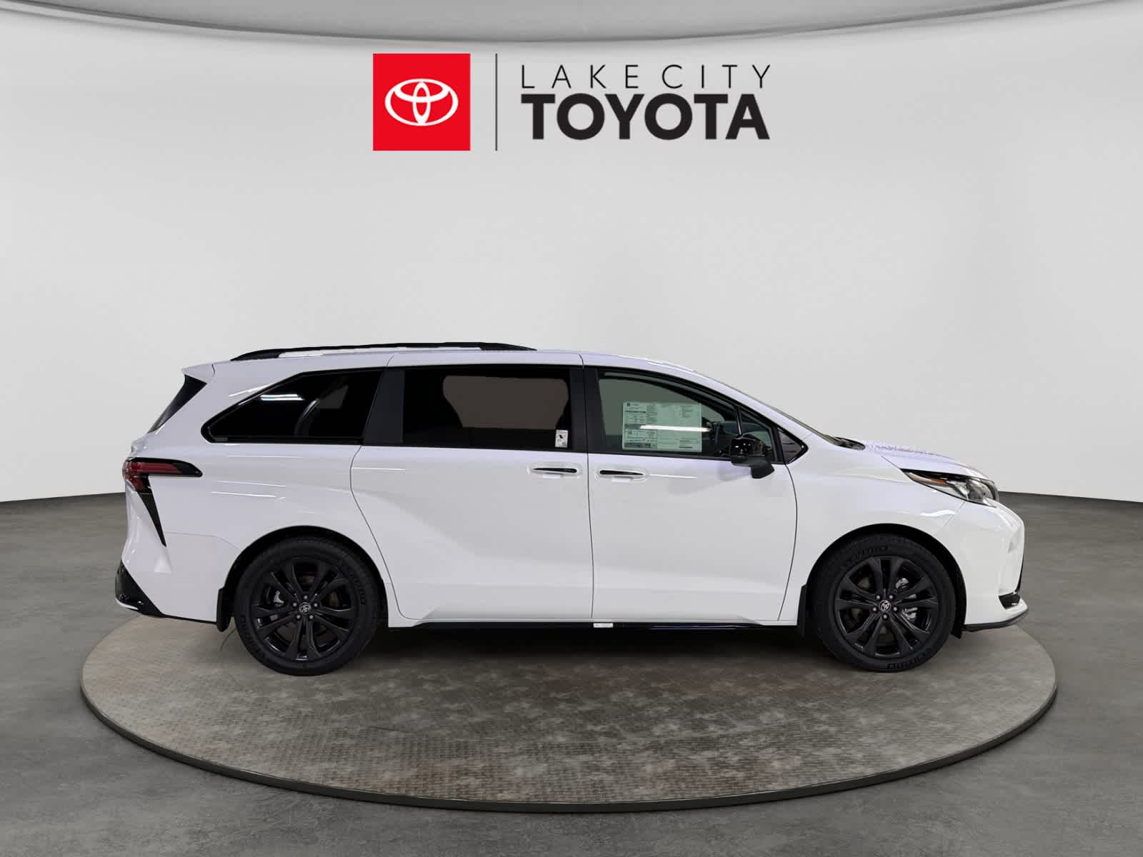 2026 Toyota Sienna XSE