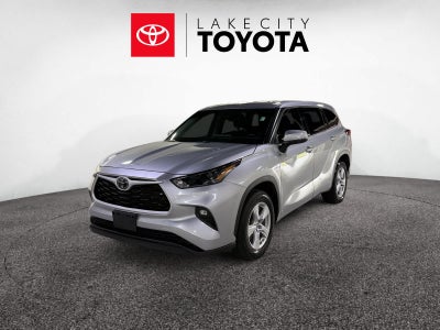 2022 Toyota Highlander LE