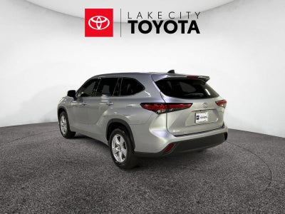 2022 Toyota Highlander LE