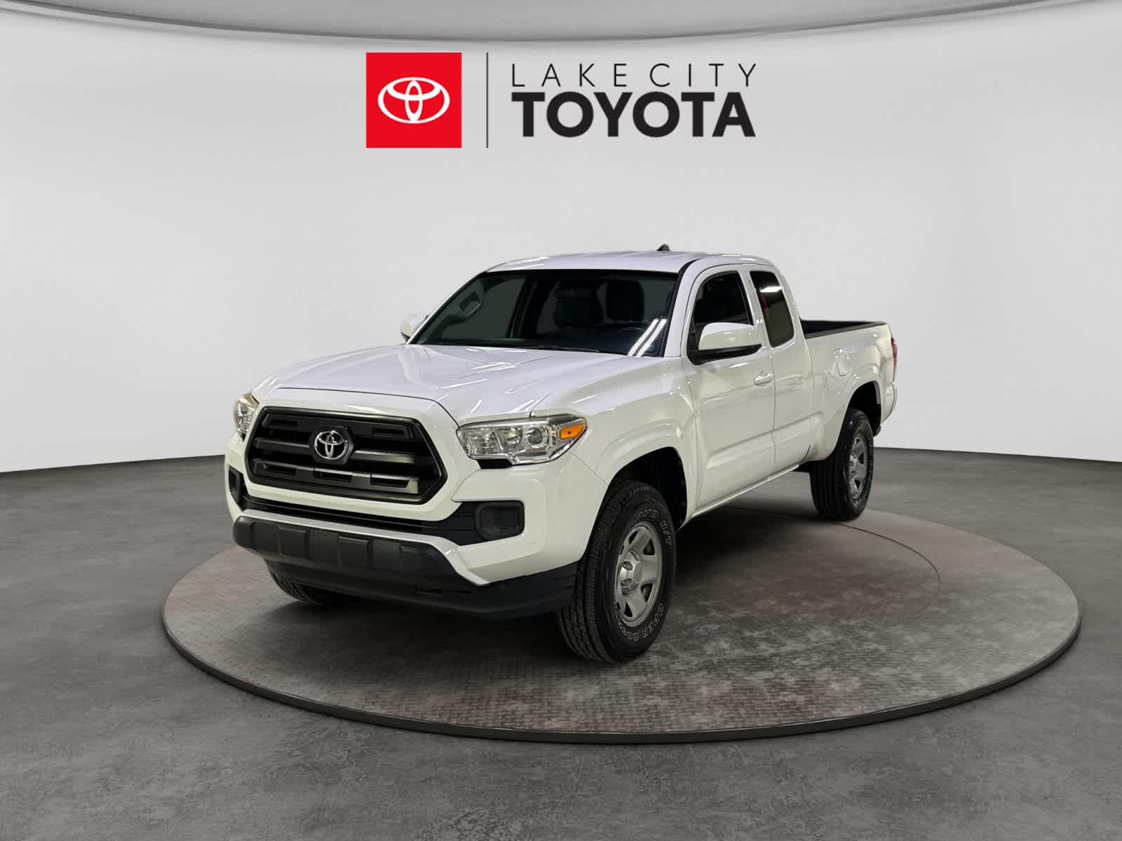 2017 Toyota Tacoma SR