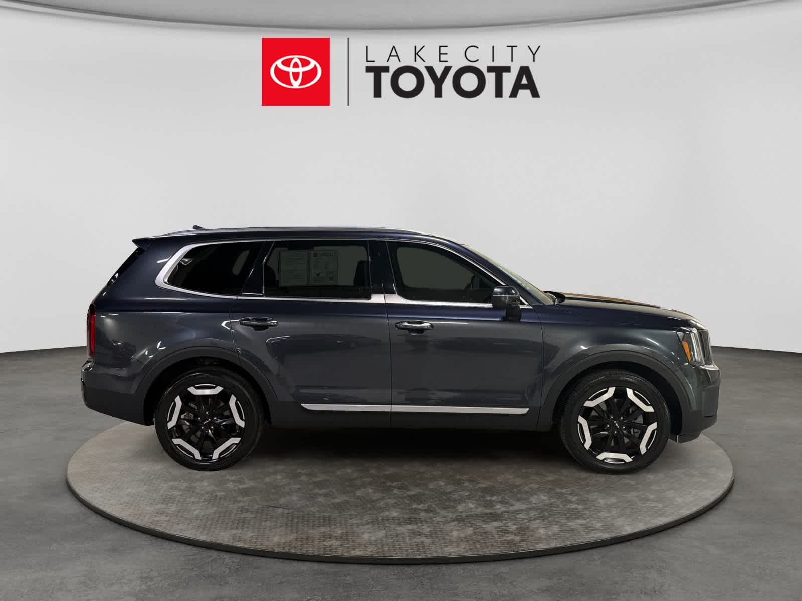 2024 Kia Telluride S