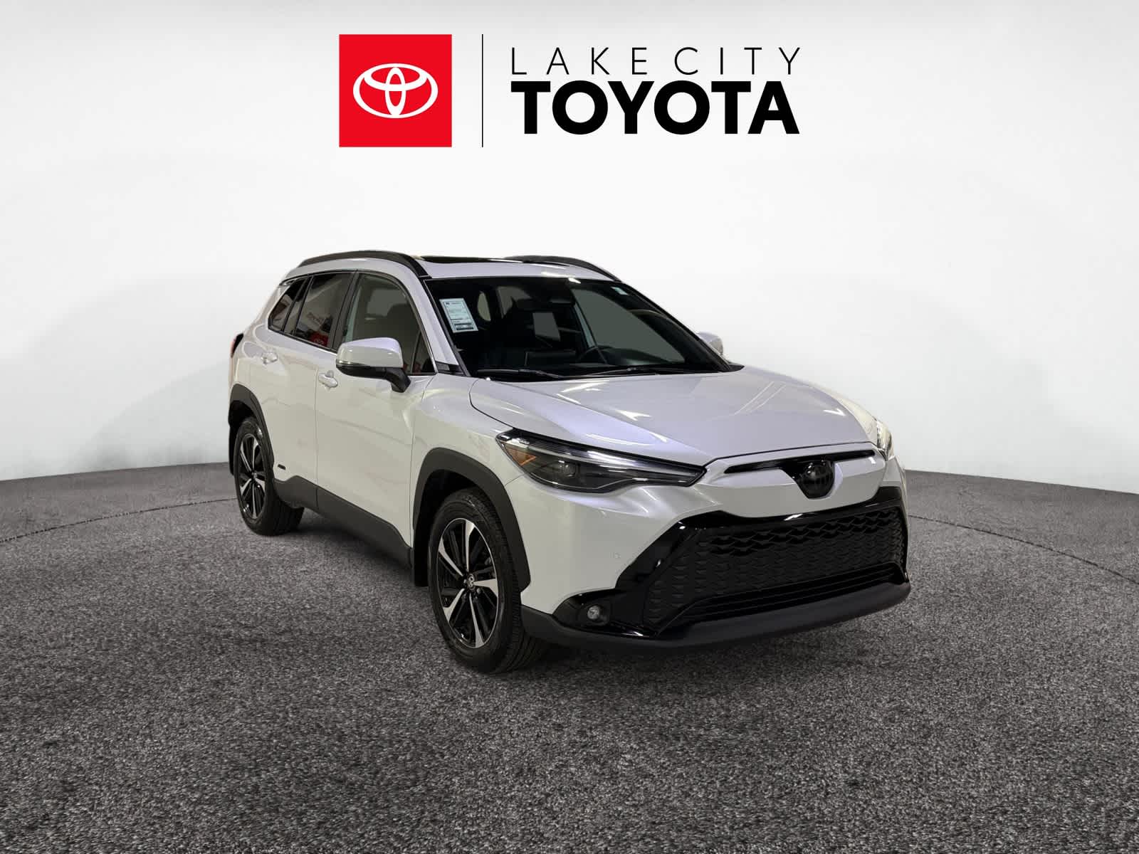 2024 Toyota Corolla Cross Hybrid XSE