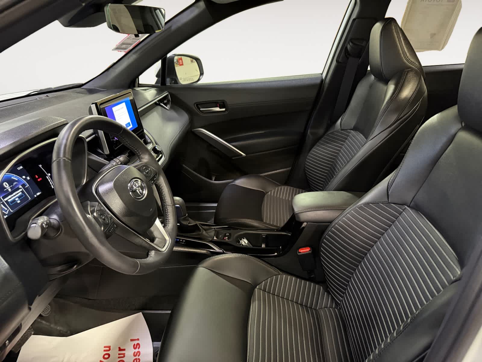 2024 Toyota Corolla Cross Hybrid XSE