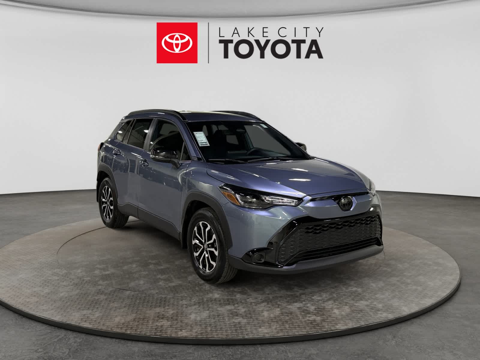 2025 Toyota Corolla Cross Hybrid SE