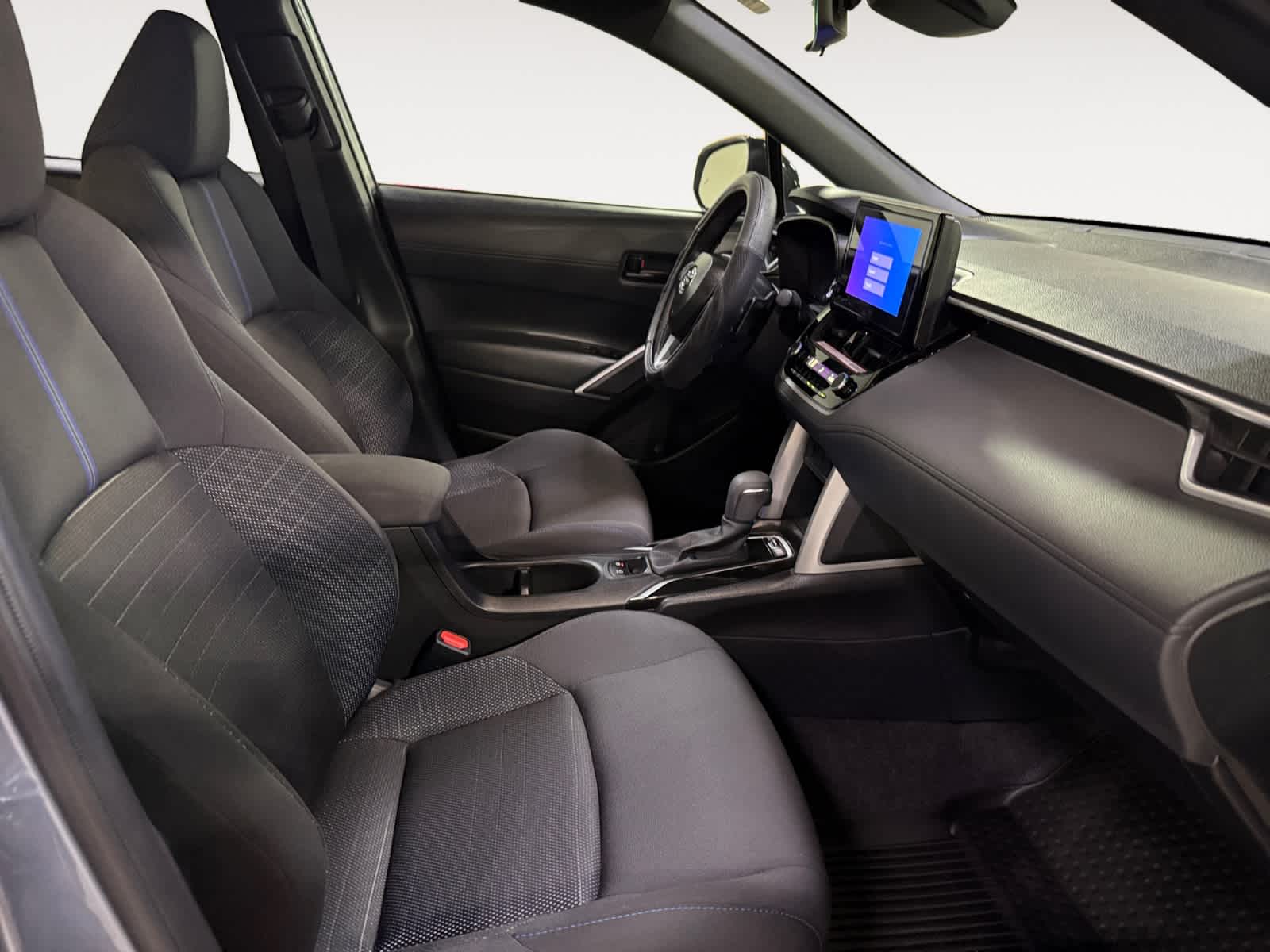 2025 Toyota Corolla Cross Hybrid SE