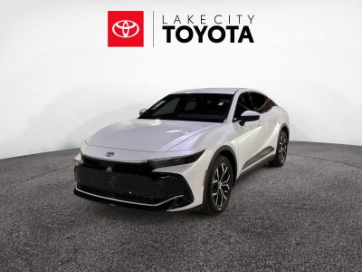 2025 Toyota Crown XLE