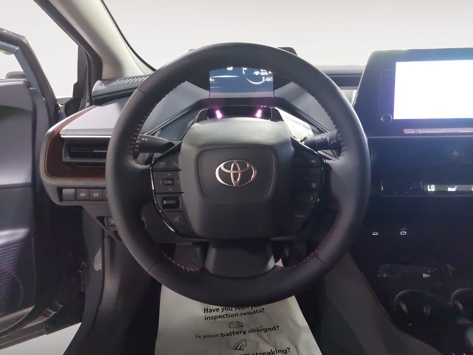 2025 Toyota Prius Plug-In Hybrid SE