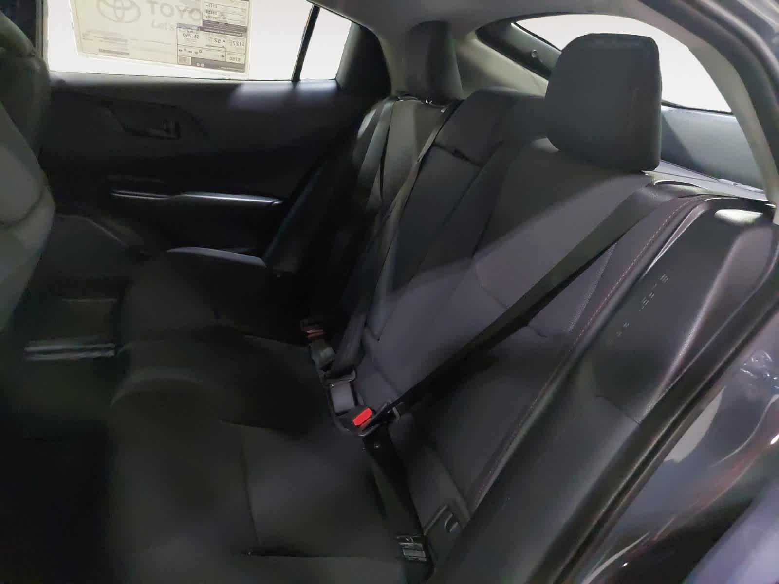 2025 Toyota Prius Plug-In Hybrid SE