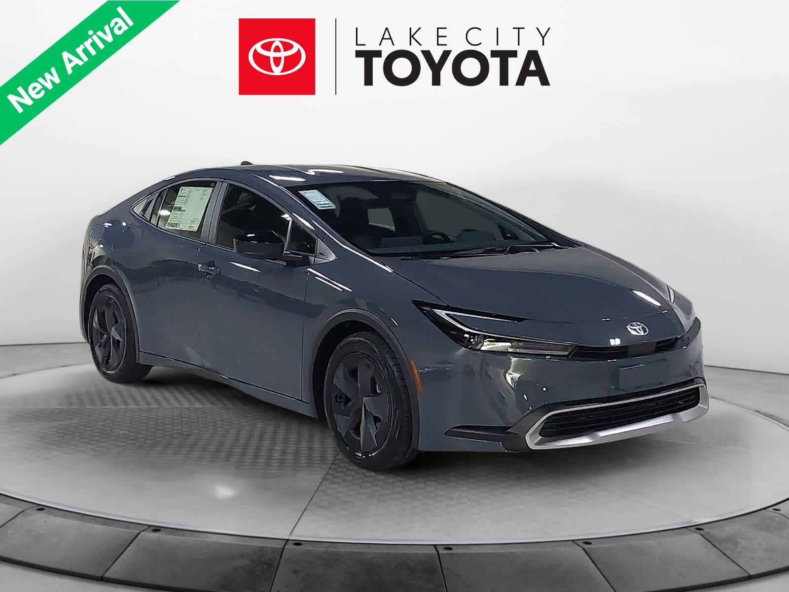 2025 Toyota Prius Plug-In Hybrid SE
