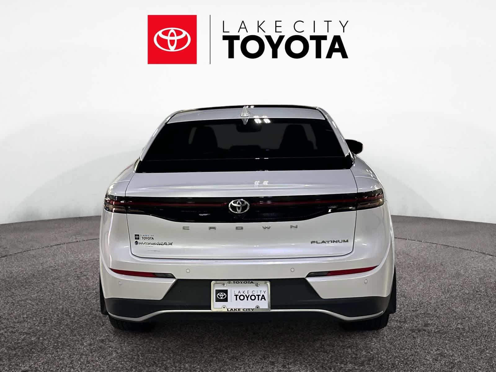 2024 Toyota Crown Platinum