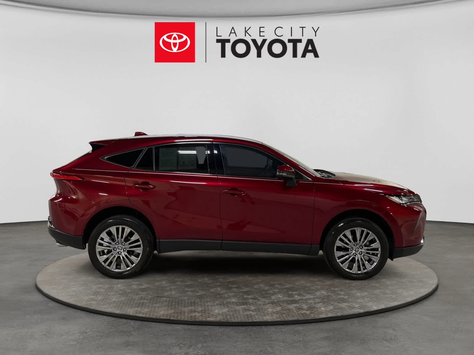 2023 Toyota Venza XLE