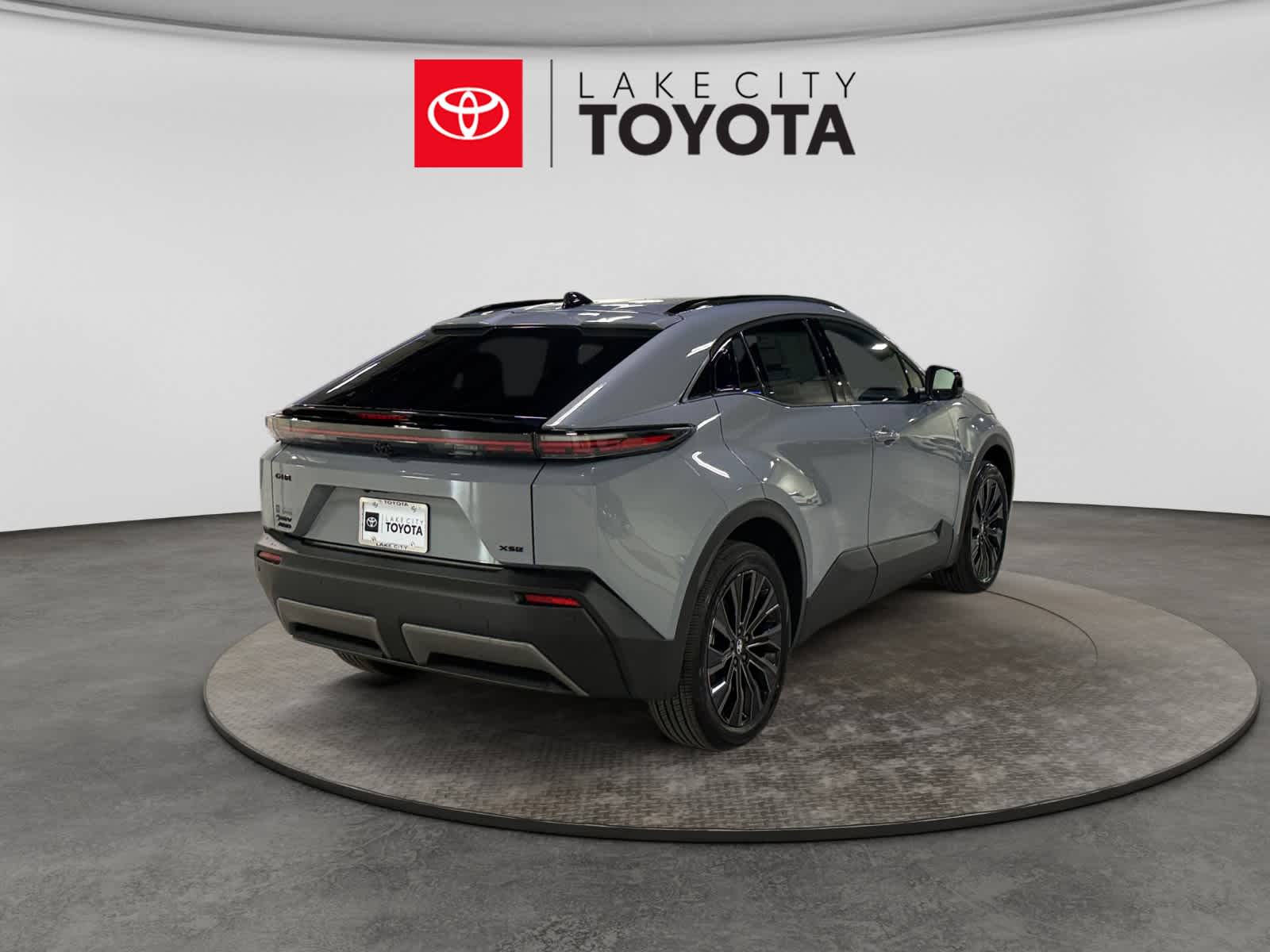 2026 Toyota C-HR XSE