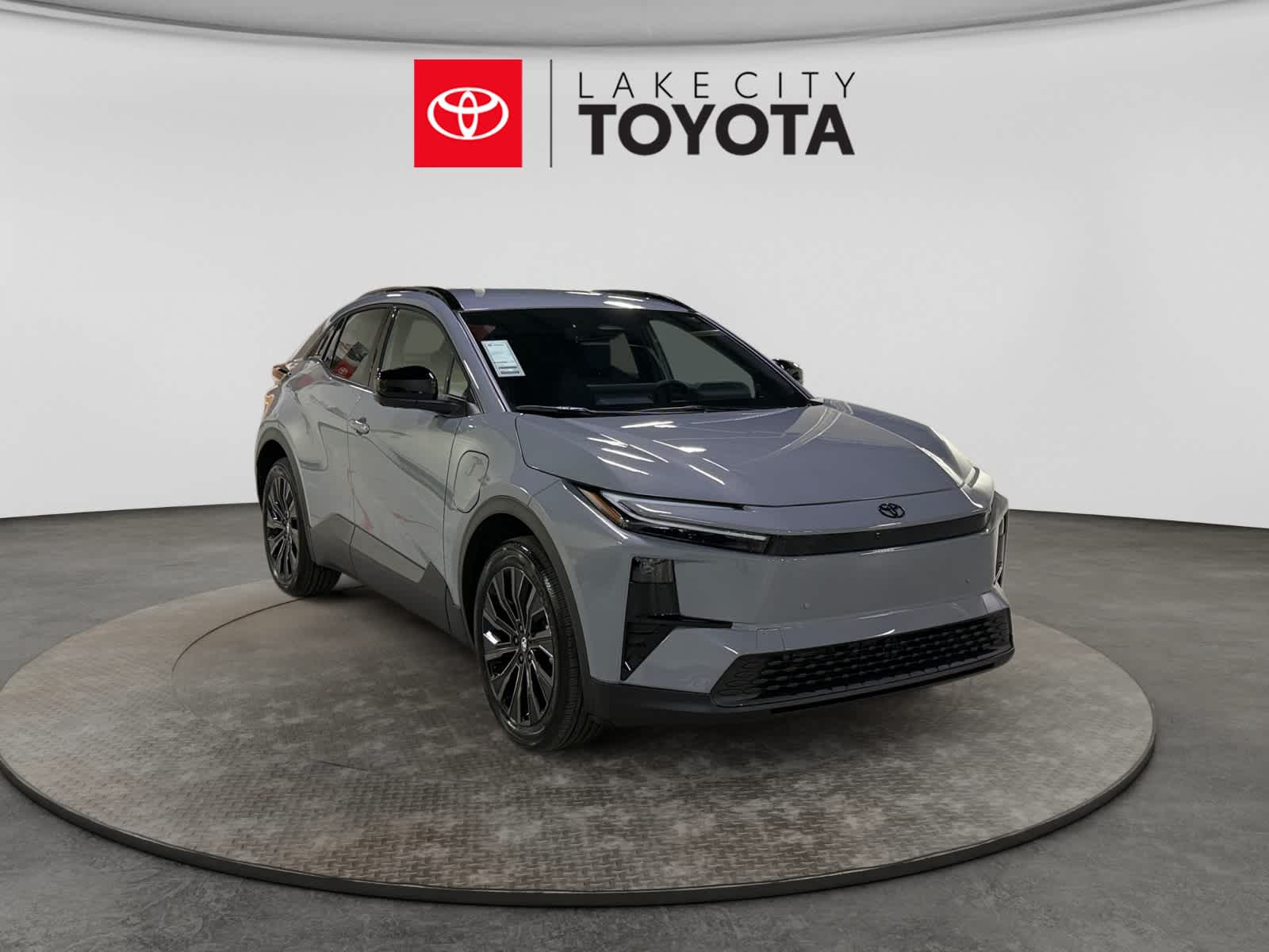 2026 Toyota C-HR XSE