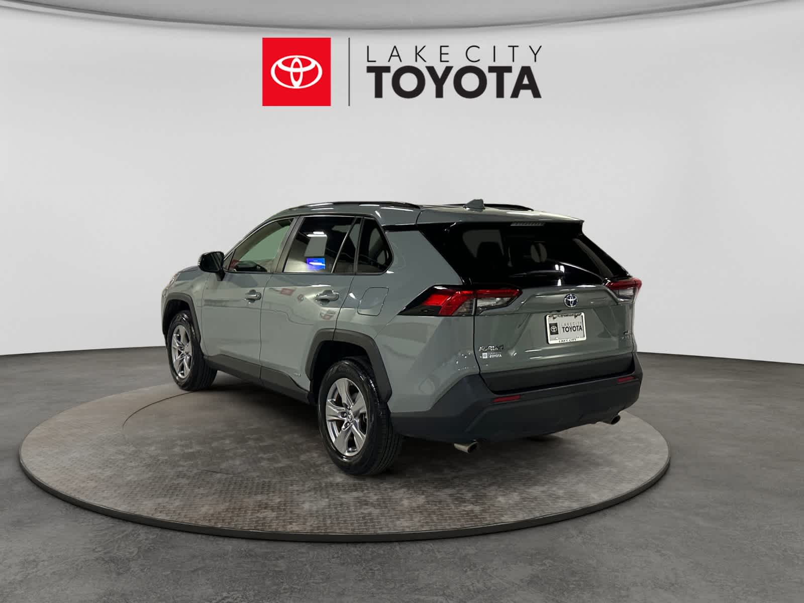 2023 Toyota RAV4 Hybrid XLE