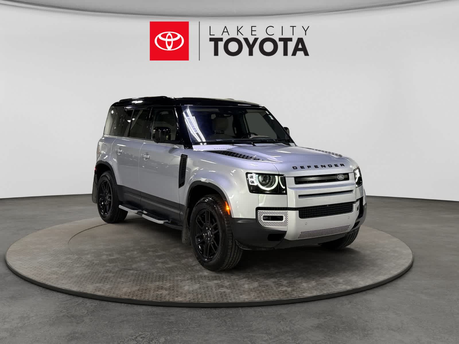 2023 Land Rover Defender S