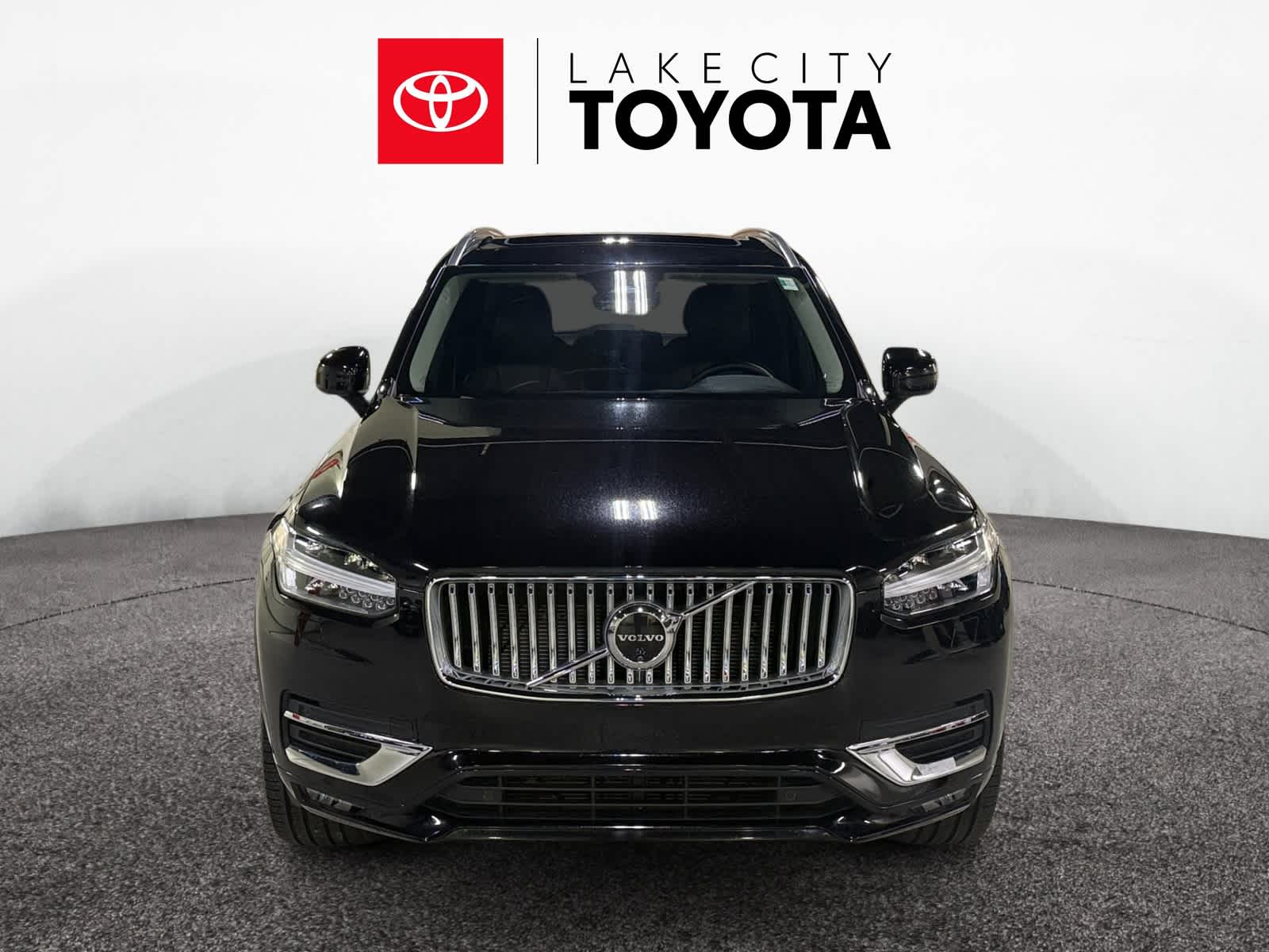 2024 Volvo XC90 Plus Bright Theme