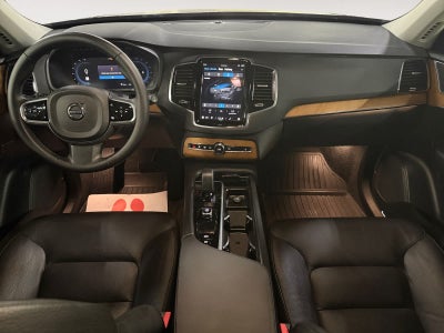 2024 Volvo XC90 Plus Bright Theme