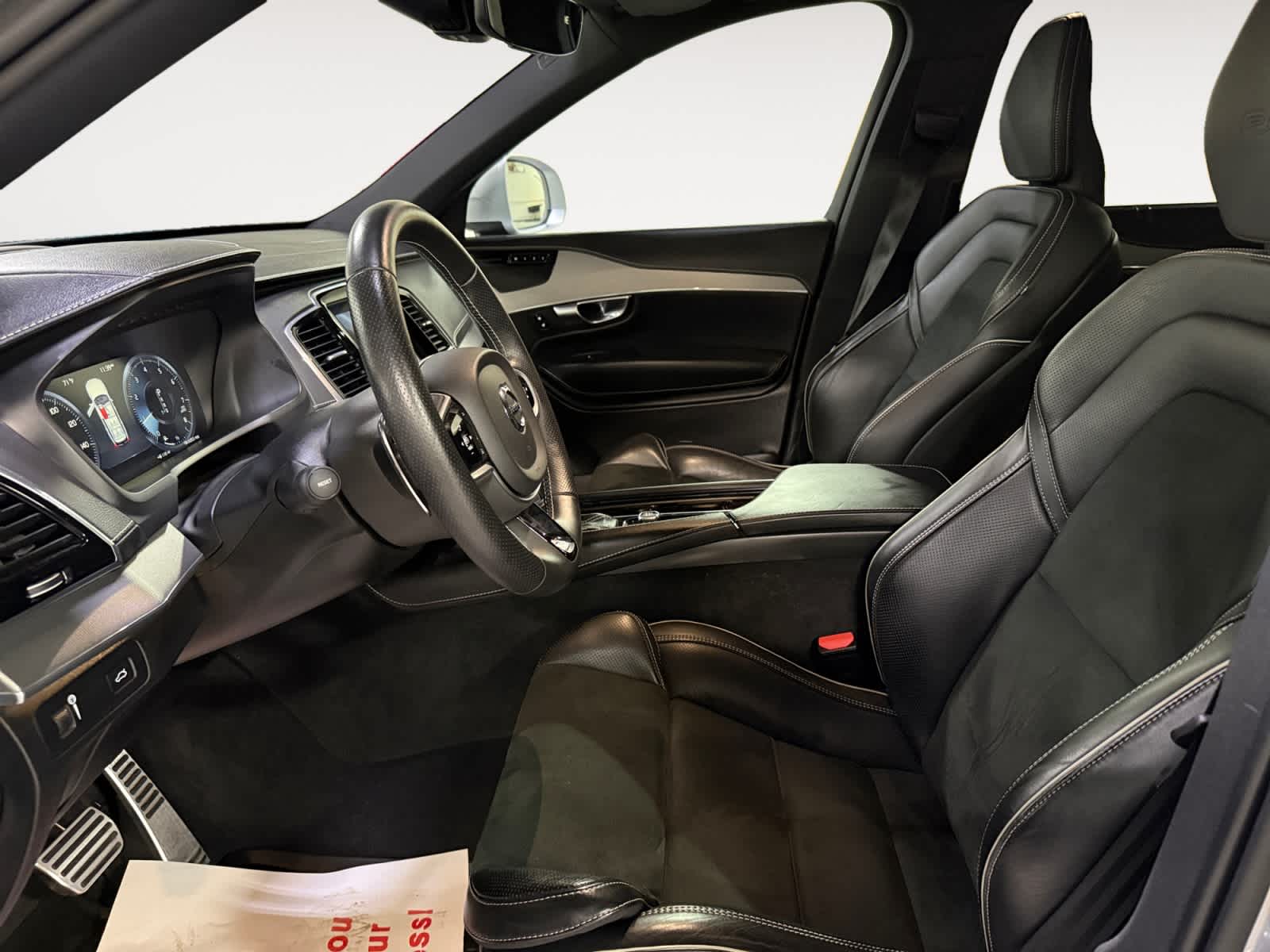 2019 Volvo XC90 R-Design