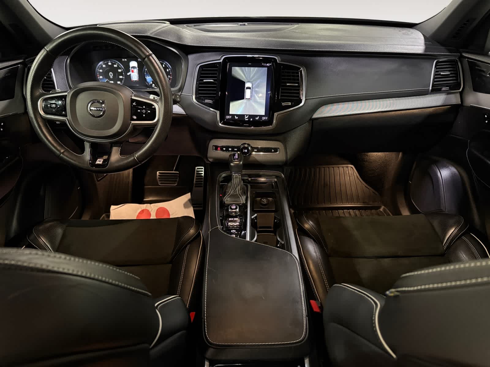 2019 Volvo XC90 R-Design