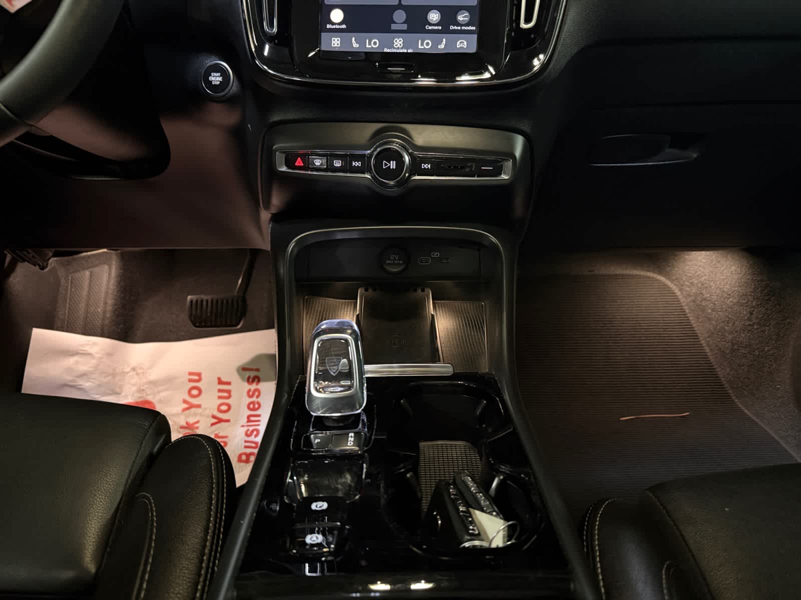 2024 Volvo XC40 Plus Dark Theme