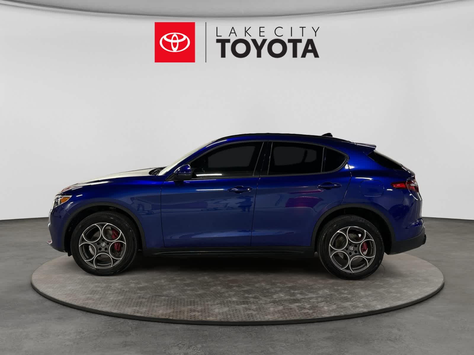 2023 Alfa Romeo Stelvio Sprint