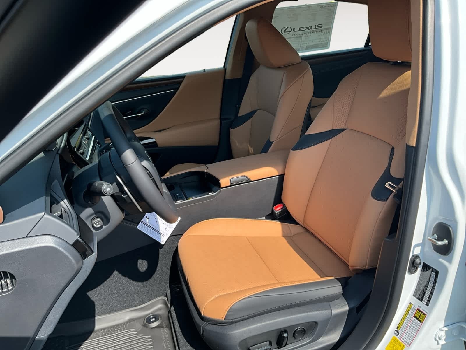 2025 Lexus ES HYBRID ES 300h F SPORT DESIGN