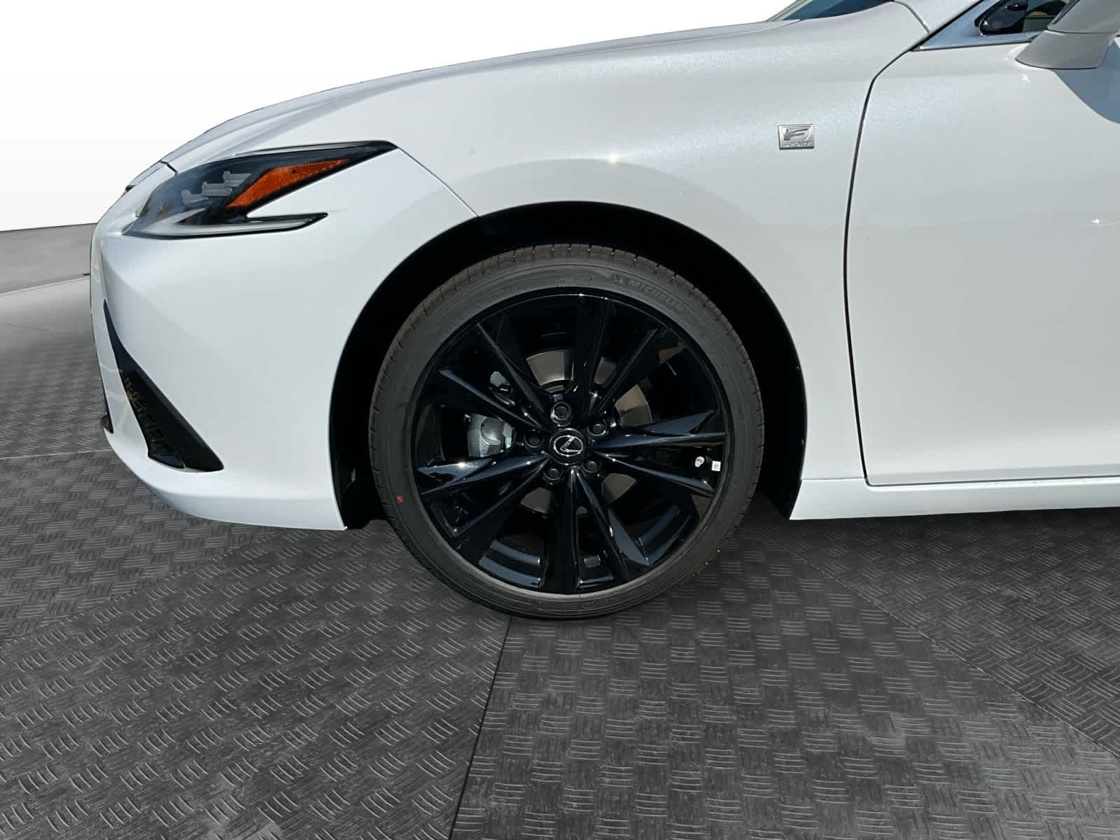 2025 Lexus ES HYBRID ES 300h F SPORT DESIGN