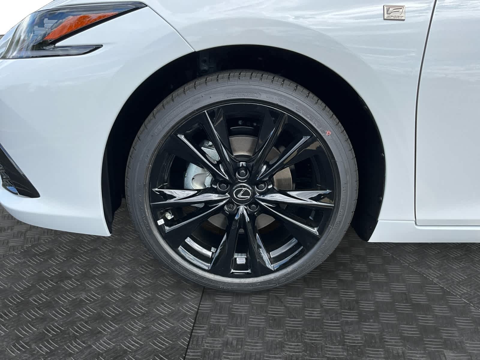 2025 Lexus ES HYBRID ES 300h F SPORT DESIGN