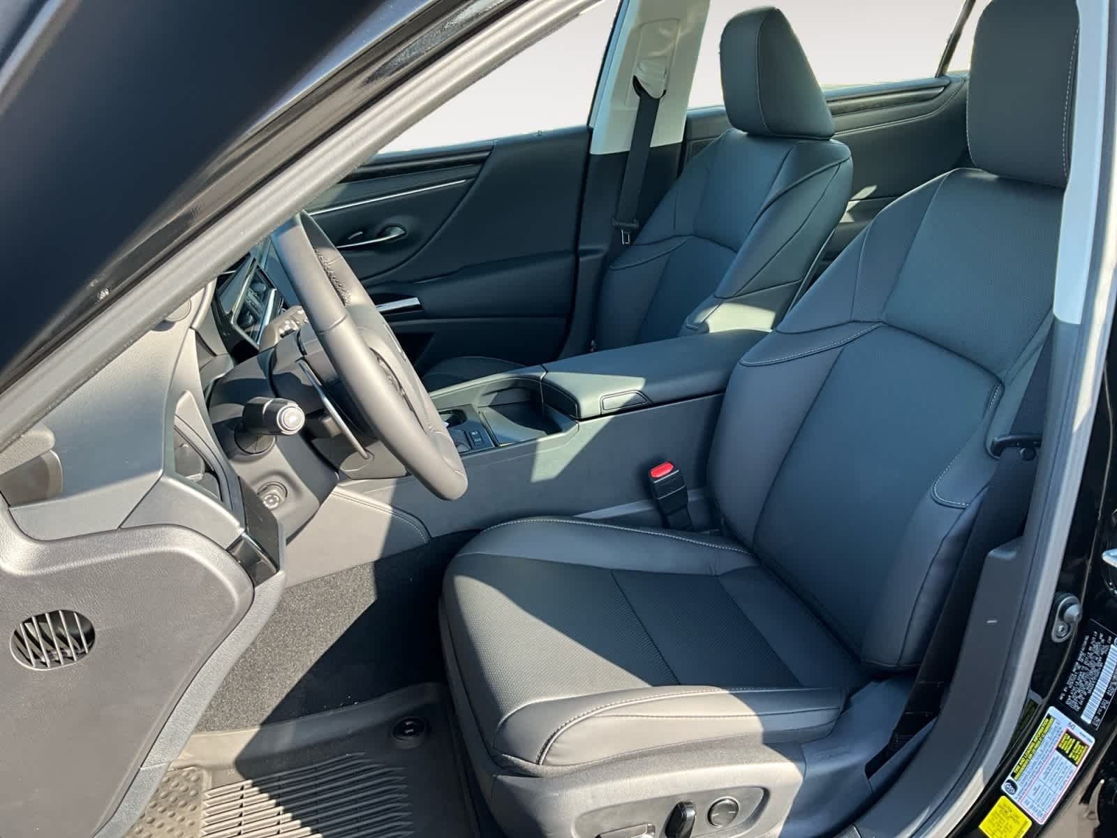 2025 Lexus ES HYBRID ES 300h F SPORT DESIGN