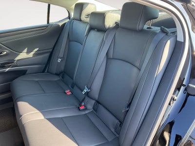 2025 Lexus ES HYBRID ES 300h F SPORT DESIGN