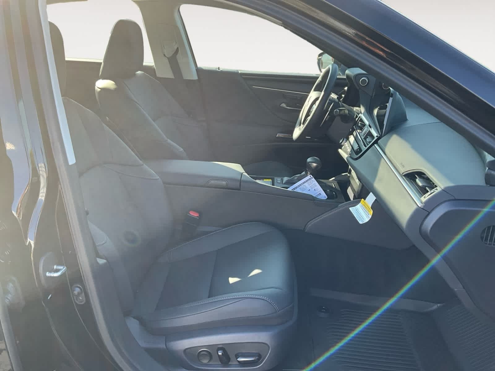 2025 Lexus ES HYBRID ES 300h F SPORT DESIGN