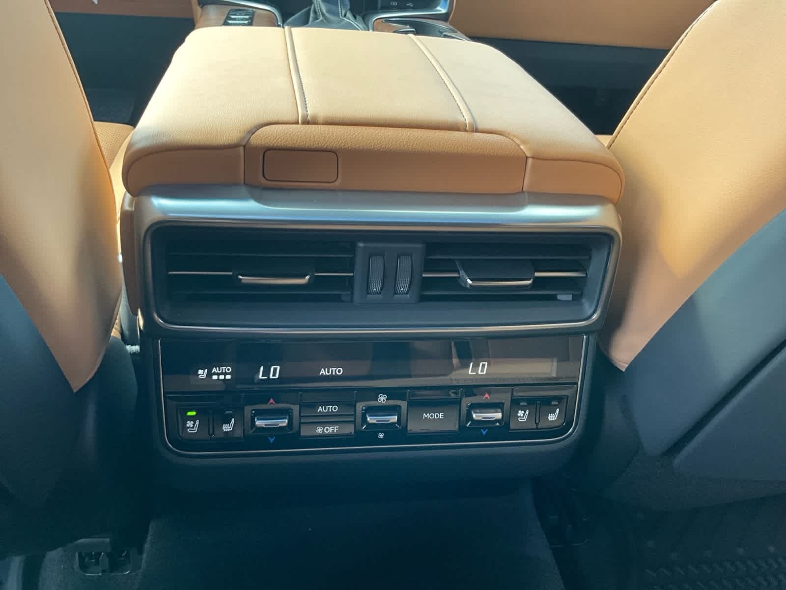 2025 Lexus LX 600 PREMIUM