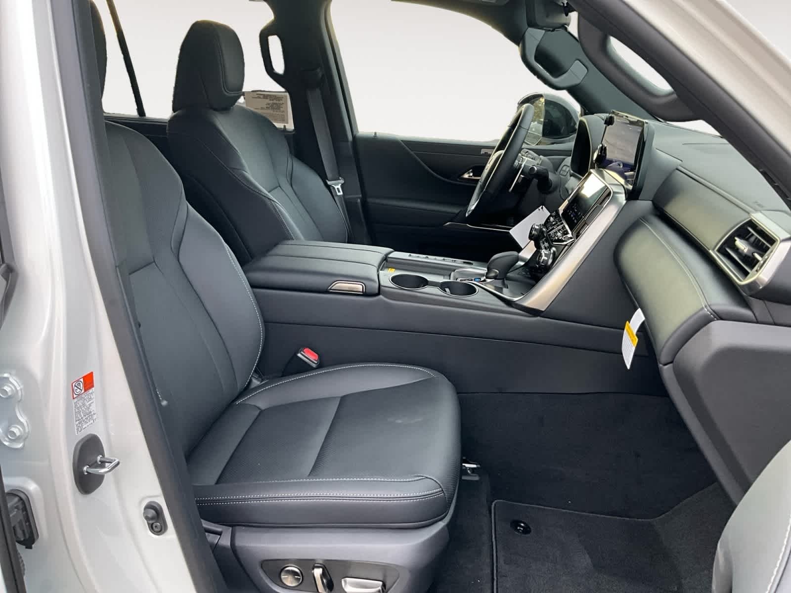 2025 Lexus LX HYBRID LX 700h LUXURY