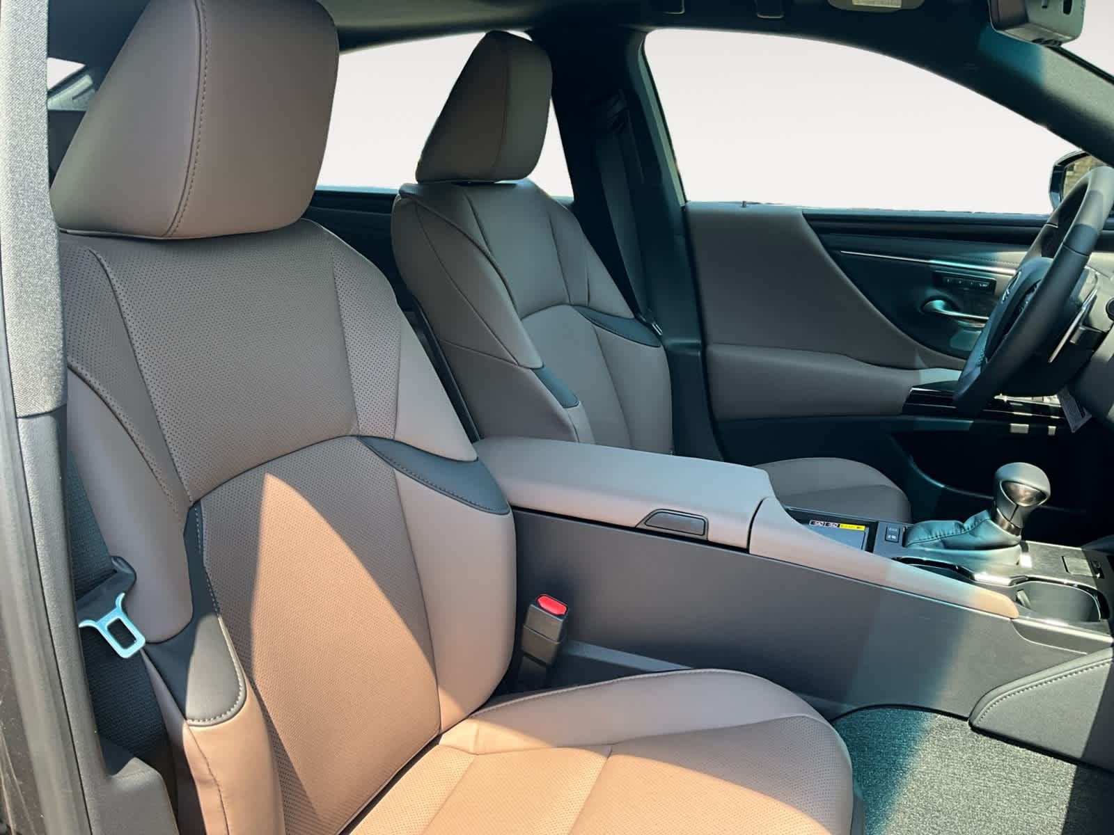 2025 Lexus ES HYBRID ES 300h