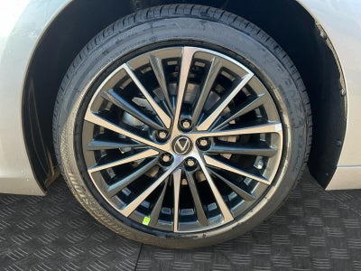 2025 Lexus ES HYBRID ES 300h