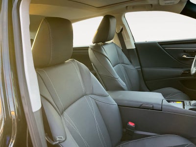 2025 Lexus ES HYBRID ES 300h LUXURY