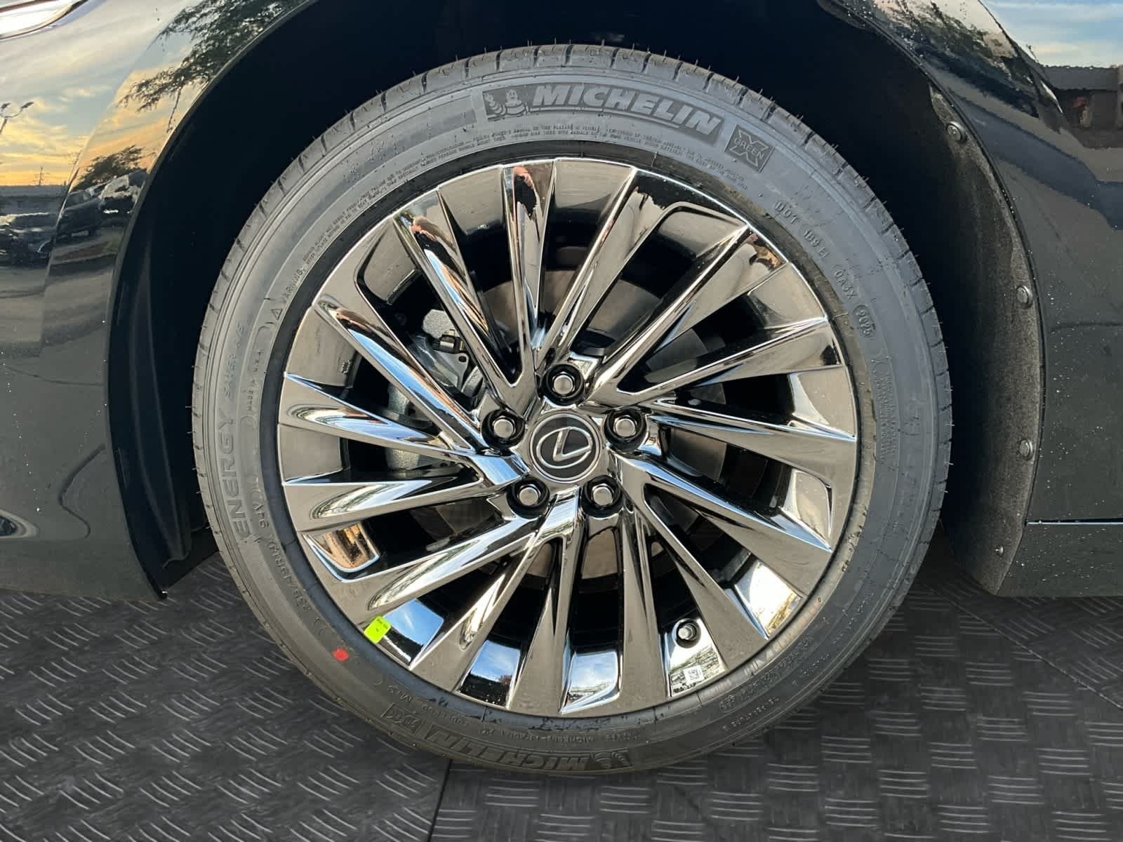 2025 Lexus ES HYBRID ES 300h LUXURY