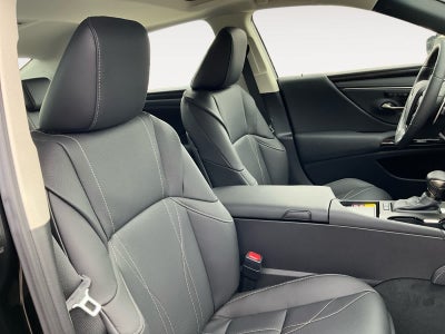 2025 Lexus ES HYBRID ES 300h LUXURY