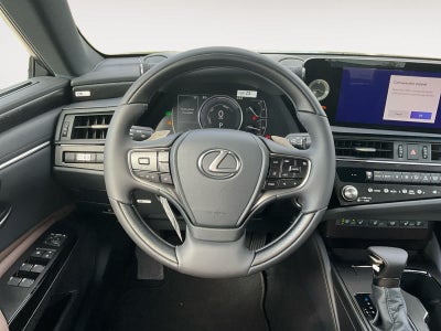 2025 Lexus ES HYBRID ES 300h LUXURY