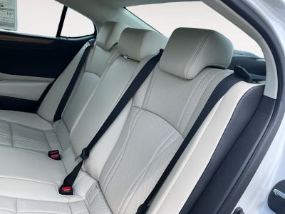 2025 Lexus ES HYBRID ES 300h LUXURY