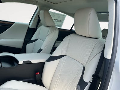 2025 Lexus ES HYBRID ES 300h LUXURY