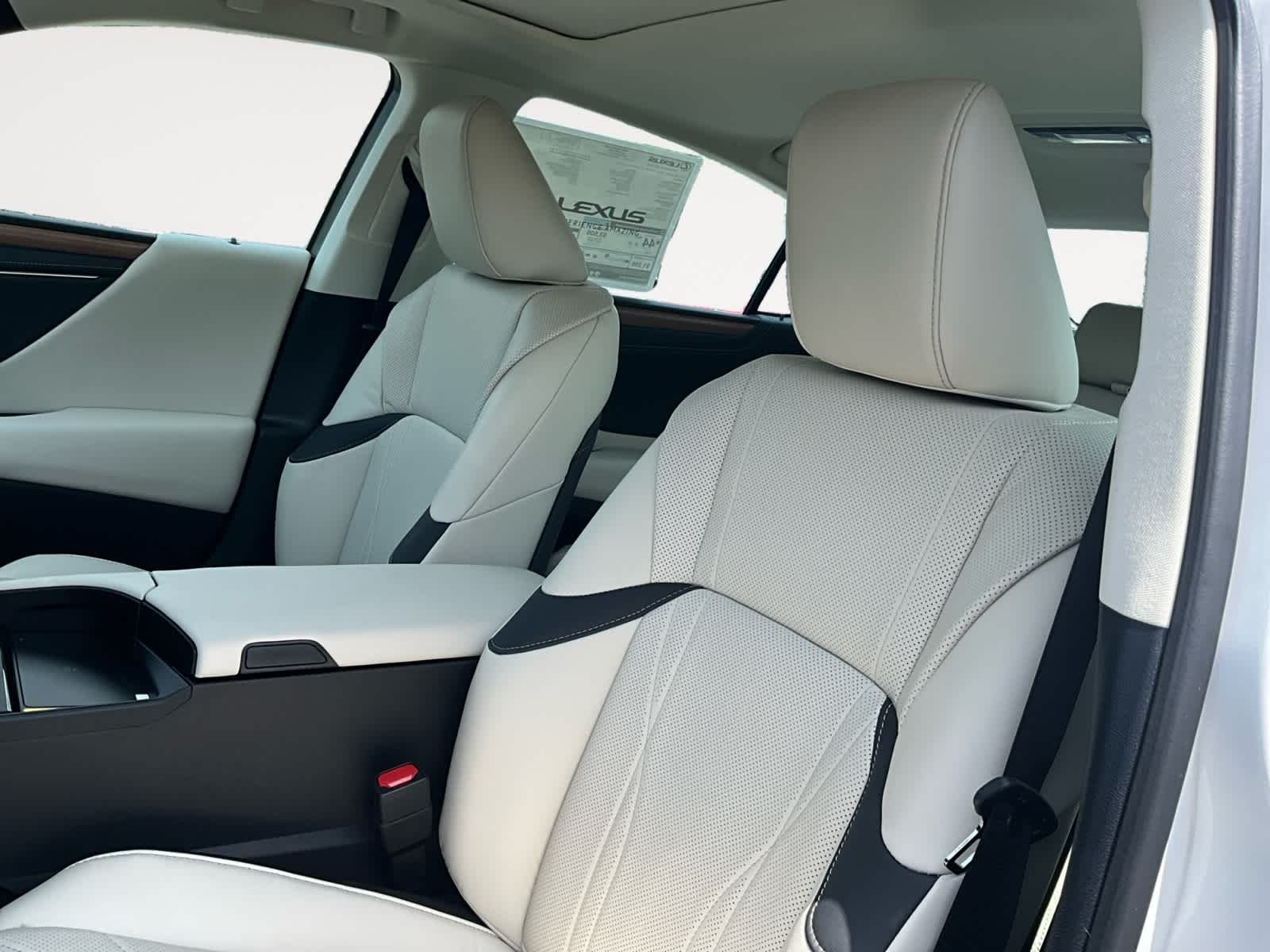 2025 Lexus ES HYBRID ES 300h LUXURY