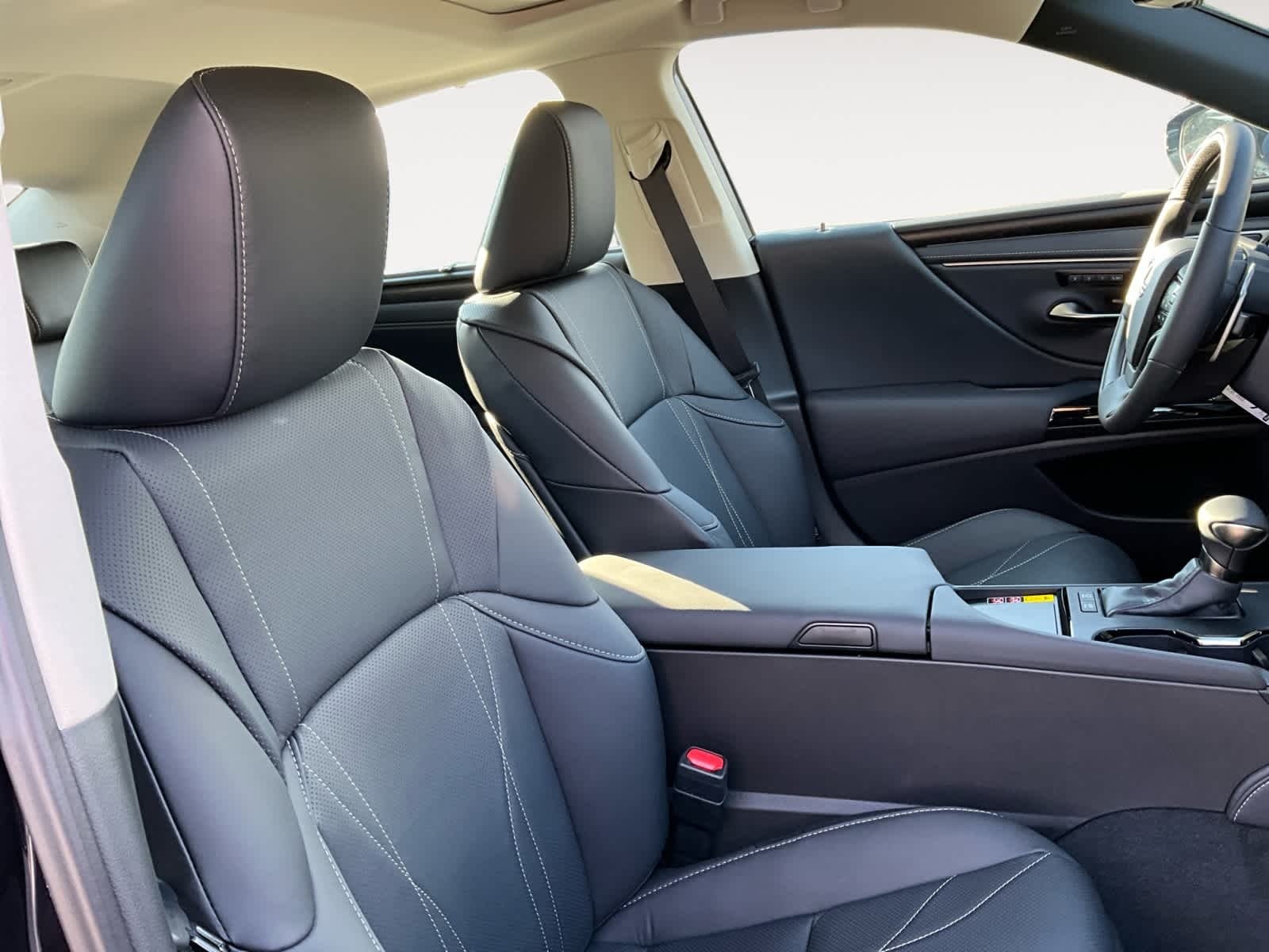 2025 Lexus ES HYBRID ES 300h ULTRA LUXURY