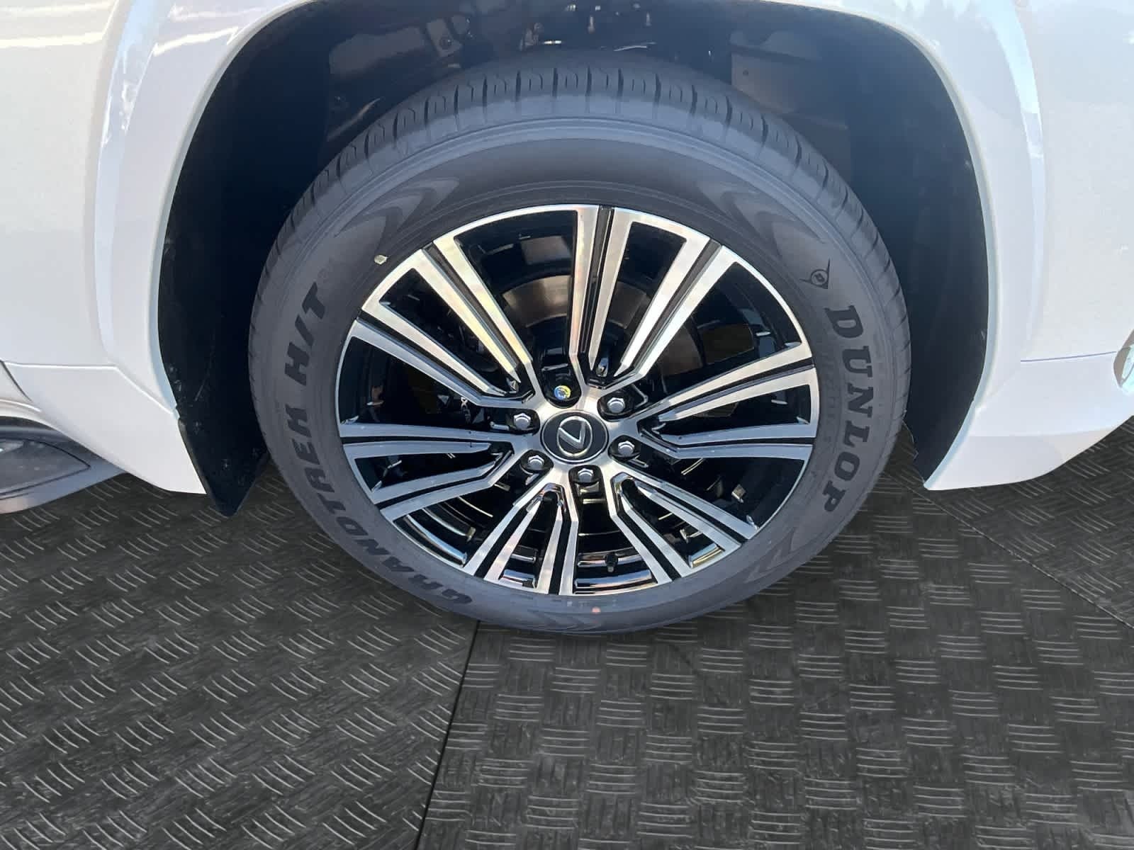 2025 Lexus LX 600 LUXURY