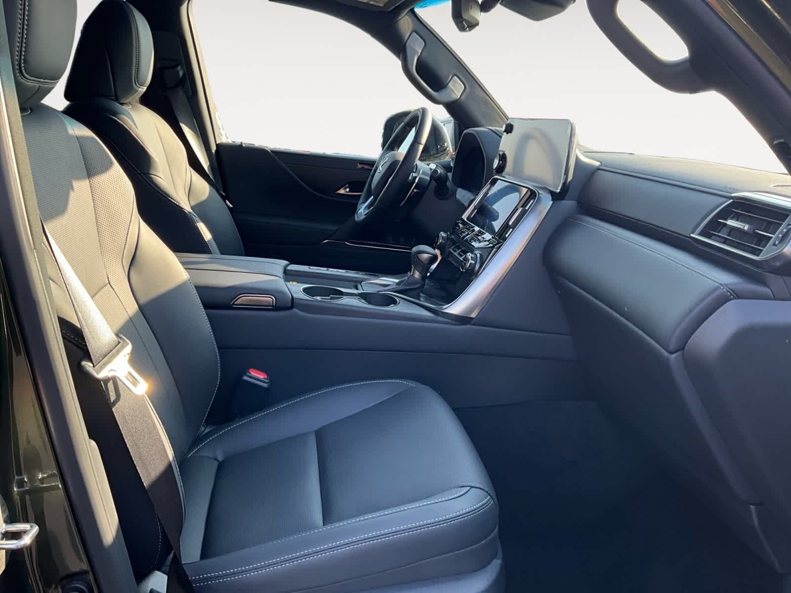 2025 Lexus LX 600 LUXURY