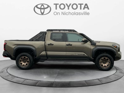 2026 Toyota Tacoma i-FORCE MAX Tacoma Trailhunter