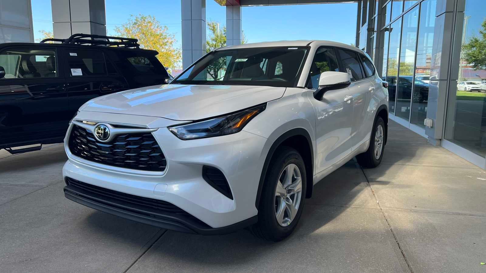 2023 Toyota Highlander L
