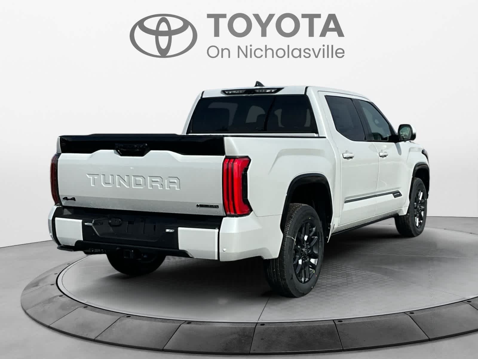 2026 Toyota Tundra i-FORCE MAX Tundra Platinum