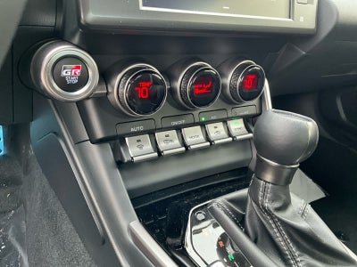 2025 Toyota GR86 Premium AT