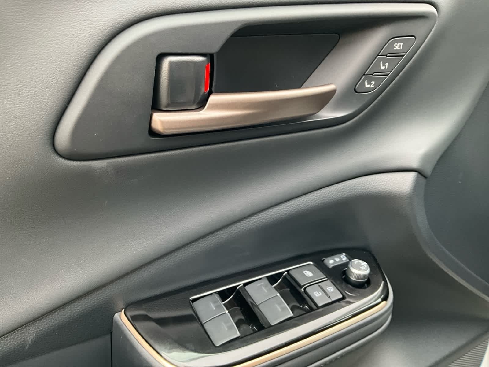 2025 Toyota Toyota Crown Signia Limited